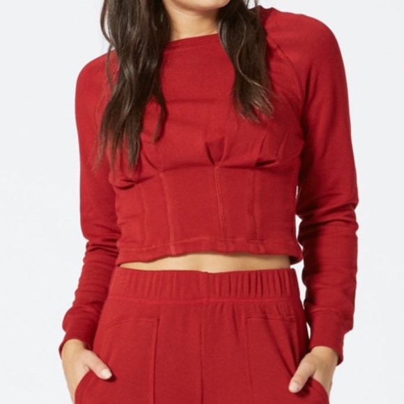 Vimmia Tops - NWT- Vimmia Mercury Sooth Pleat Pullover - Sz LG